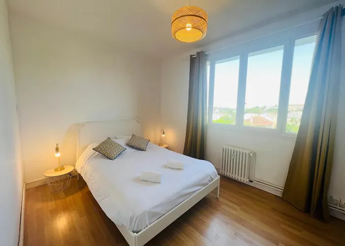 Le Soleil Levant - Beau T3 Moderne Et Lumineux Пуатье